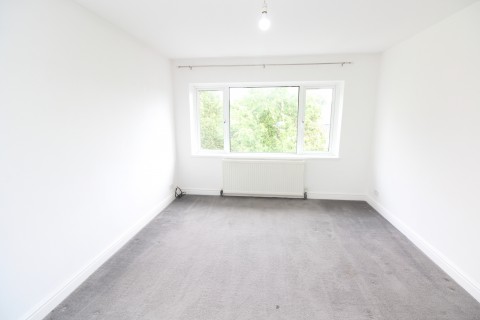 Click the photo for more details of Southend Arterial Road, Hornchurch, Essex