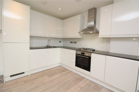 Click the photo for more details of Southend Arterial Road, 82 Southend Arterial Road, Romford, Essex