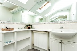 Images for Deyncourt Gardens, Upminster, Essex