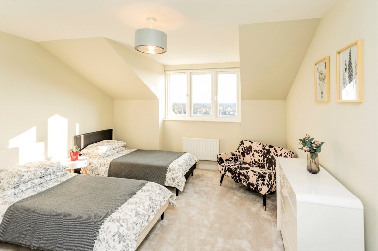 Images for Deyncourt Gardens, Upminster, Essex