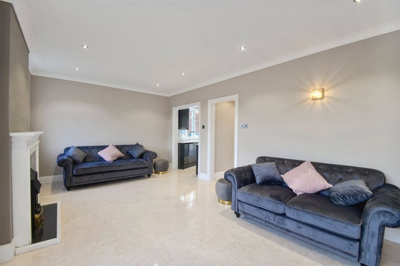 Click the photo for more details of Avon Road, Upminster, Essex