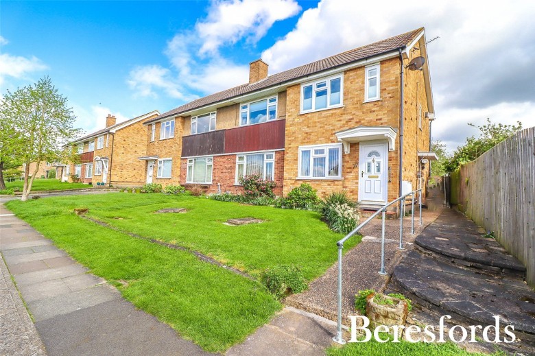 Click the photo for more details of Boundary Road, Upminster, Essex