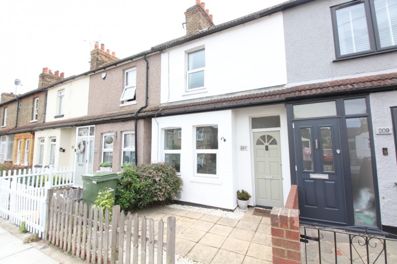 Click the photo for more details of Marks Road, Romford, Essex