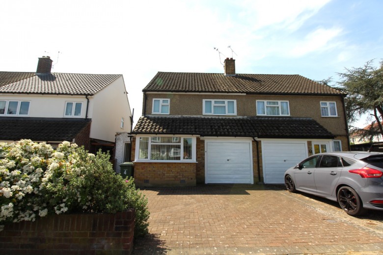 Click the photo for more details of Eldred Gardens, Upminster, Essex