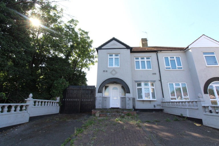 Images for Eastern Avenue East, Romford, Essex