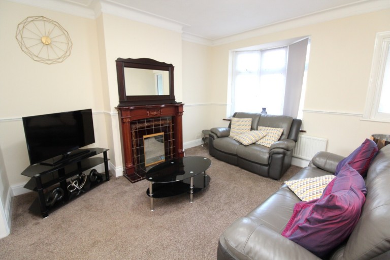 Images for Eastern Avenue East, Romford, Essex