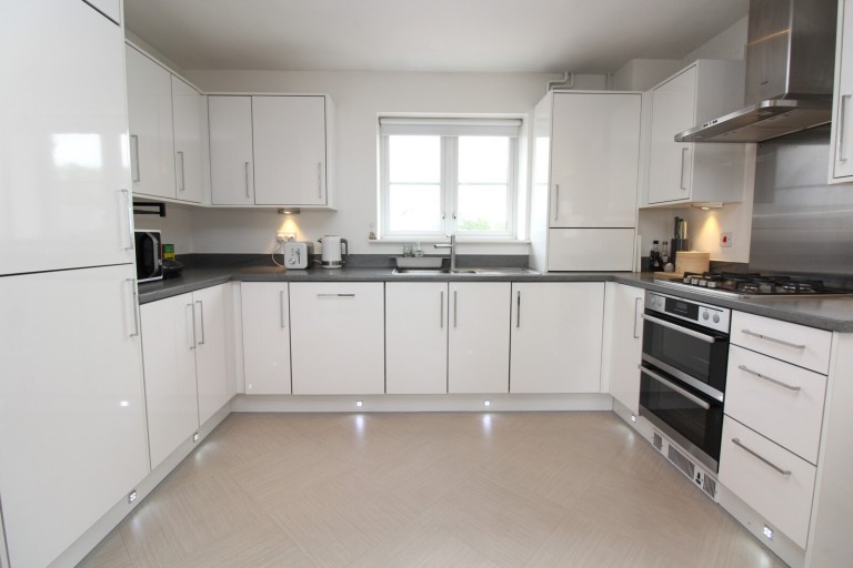 Images for Meadfarm Close, Romfod, Essex