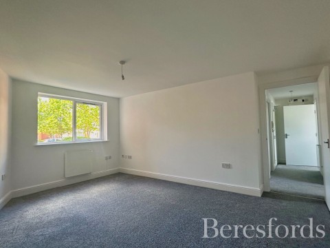 Click the photo for more details of Warwick Close, Hornchurch, Essex