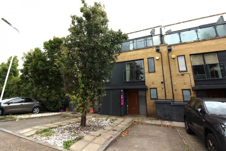 Click the photo for more details of Ashflower Drive, Romford, Essex