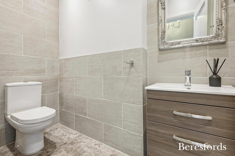 Images for Sycamore Avenue, Upminster, Essex
