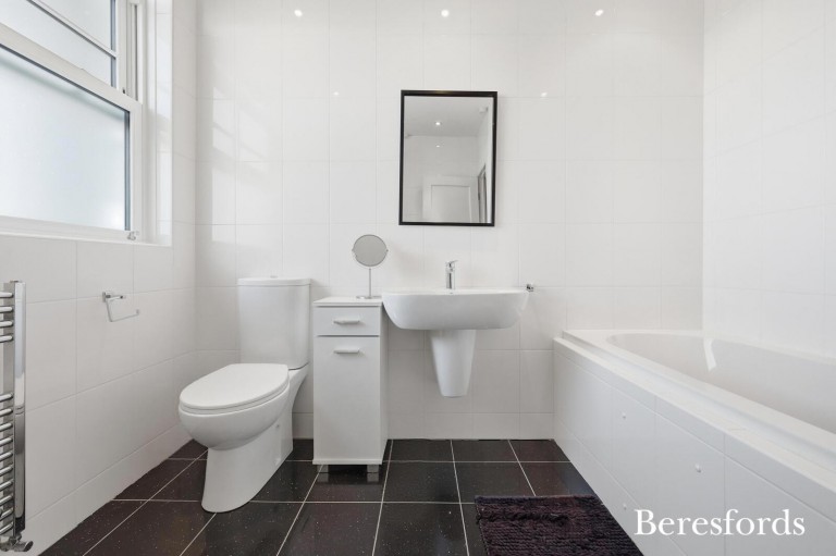 Images for Sycamore Avenue, Upminster, Essex