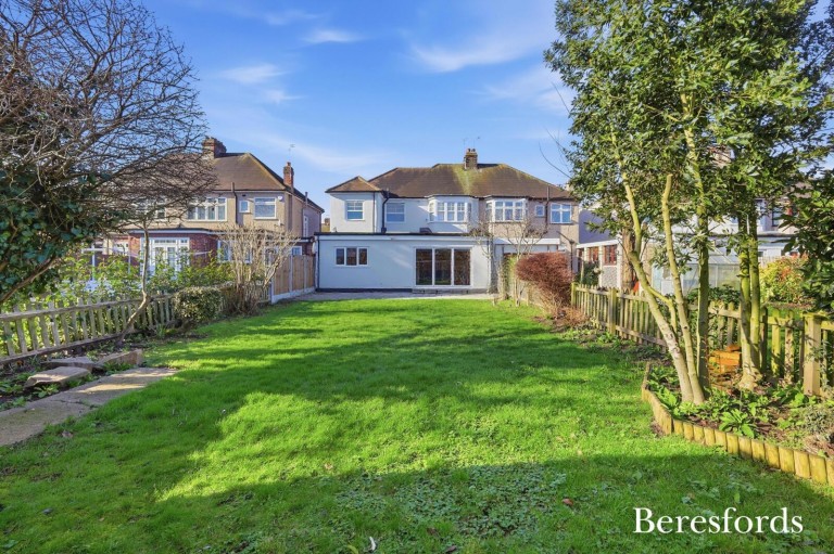 Images for Sycamore Avenue, Upminster, Essex