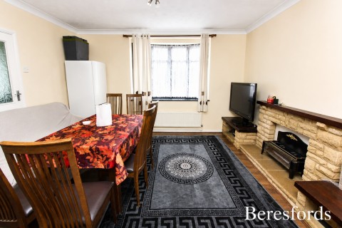 Click the photo for more details of Swindon Lane, Romford, Essex
