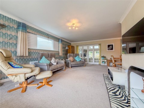 Click the photo for more details of Highcliffe On Sea, Christchurch, Dorset