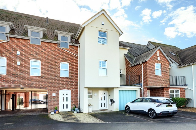 Click the photo for more details of Mudeford, Christchurch, Dorset