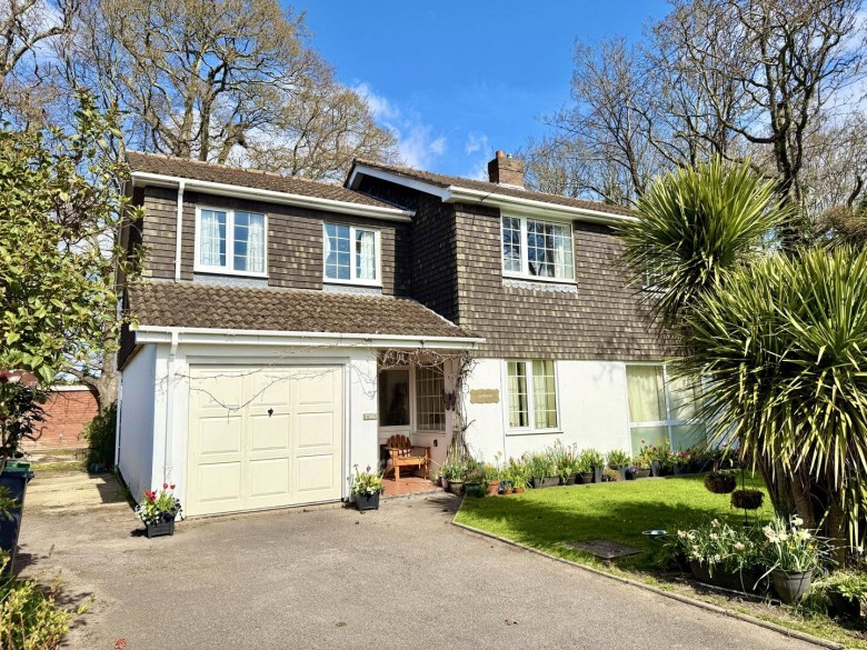 Click the photo for more details of Highcliffe On Sea, Christchurch, Dorset