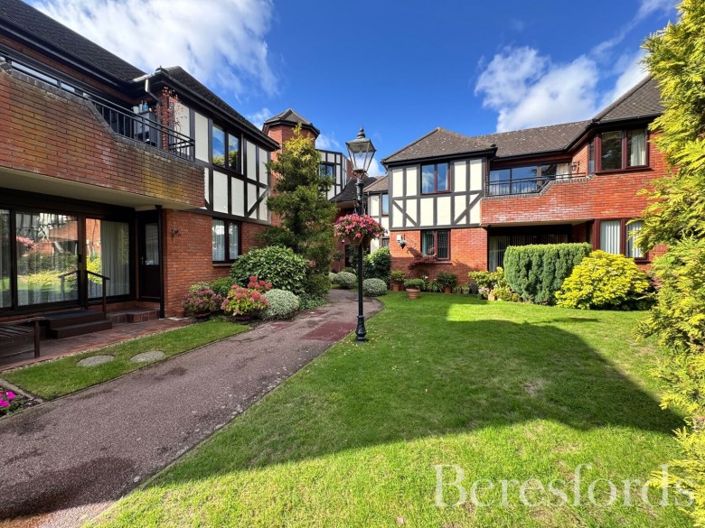 Click the photo for more details of Parkstone Avenue, Hornchurch