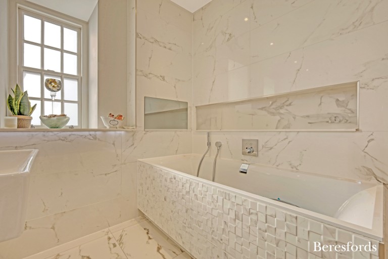 Images for Safflower Lane, Romford