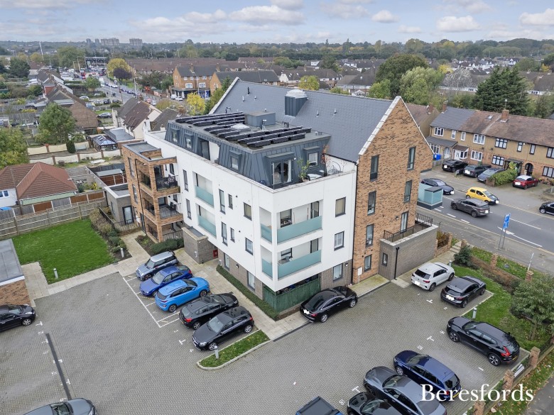 Click the photo for more details of Faringdon Avenue, 1A Faringdon Avenue, Romford