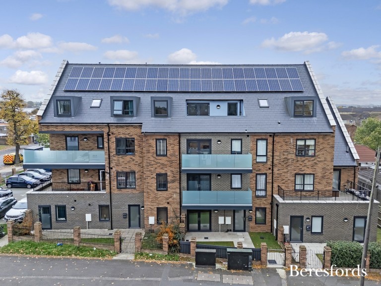 Images for Faringdon Avenue, Romford, Havering