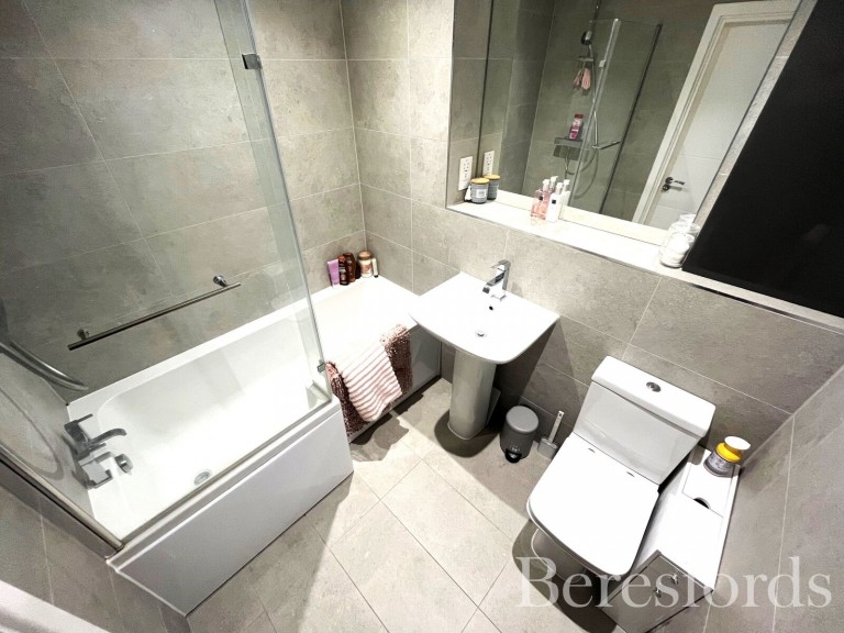 Images for Faringdon Avenue, Romford, Havering