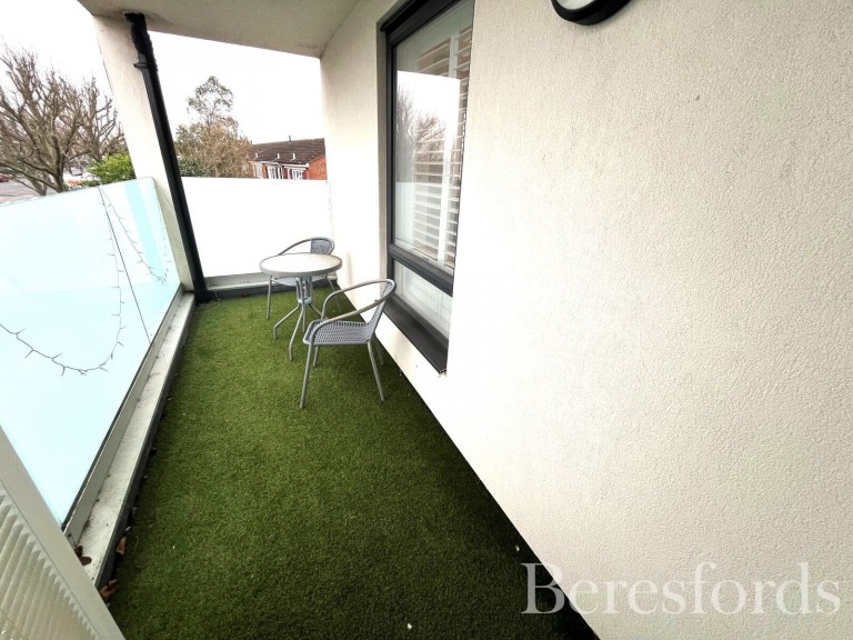 Images for Faringdon Avenue, Romford, Essex