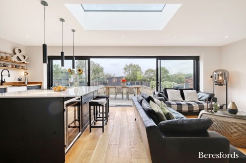 Click the photo for more details of Mountnessing, Brentwood, Essex