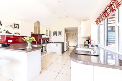 Click the photo for more details of New Road, East Hagbourne, Didcot, OX11
