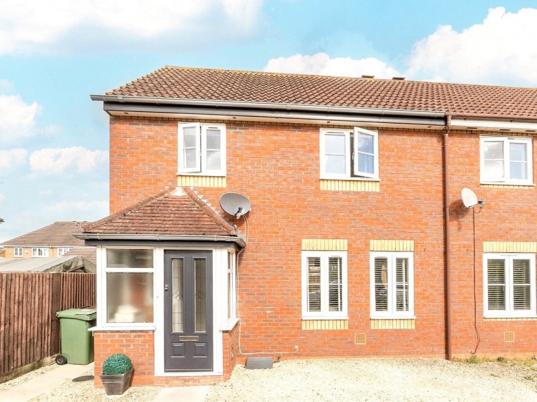 Click the photo for more details of Tamar Way, Didcot, Oxfordshire, OX11
