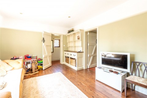 Click the photo for more details of Milton Hill, Steventon, Abingdon, Oxfordshire, OX13