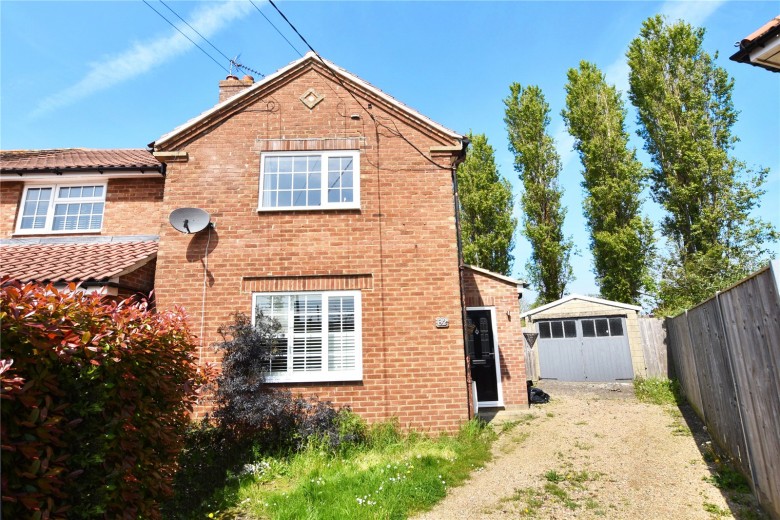 Click the photo for more details of Oxford Crescent, Didcot, Oxfordshire, OX11
