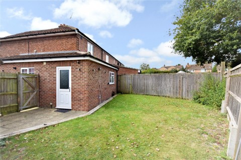 Click the photo for more details of Oxford Crescent, Didcot, Oxfordshire, OX11