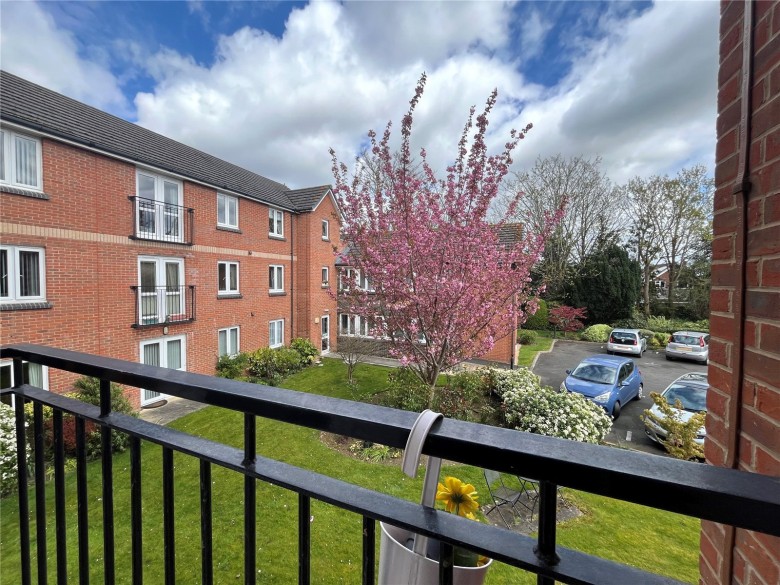 Click the photo for more details of Rymans Court, Didcot, Oxfordshire, OX11