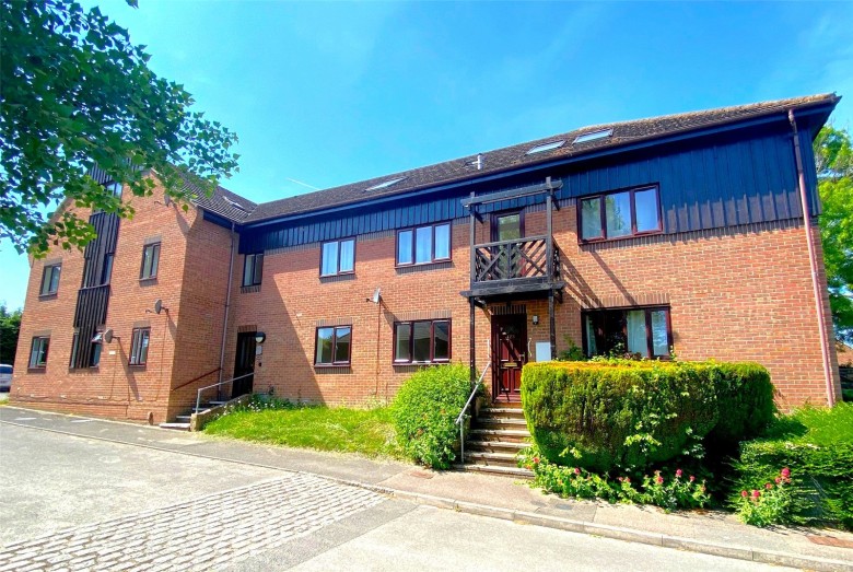 Click the photo for more details of Roebuck Court, Didcot, Oxfordshire, OX11