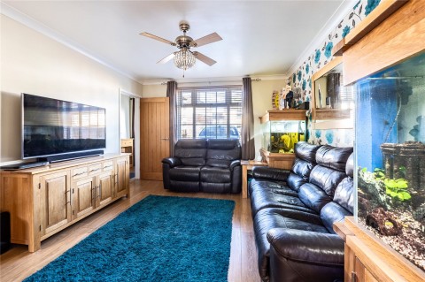 Click the photo for more details of The Oval, Didcot, Oxfordshire, OX11