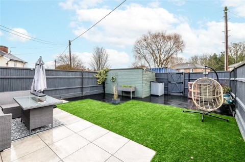 Click the photo for more details of The Oval, Didcot, Oxfordshire, OX11