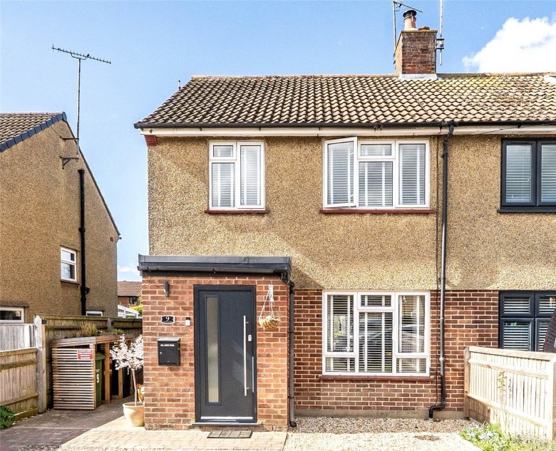 Click the photo for more details of Meadow Way, Didcot, Oxfordshire, OX11