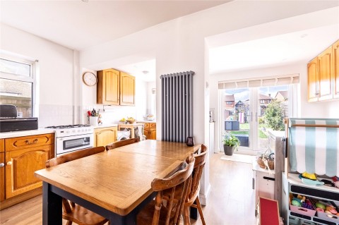 Click the photo for more details of Meadow Way, Didcot, Oxfordshire, OX11