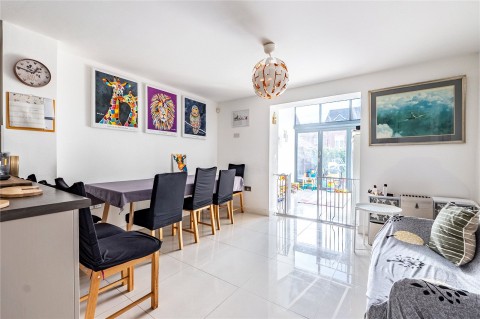 Click the photo for more details of Diamond Drive, Didcot, Oxfordshire, OX11