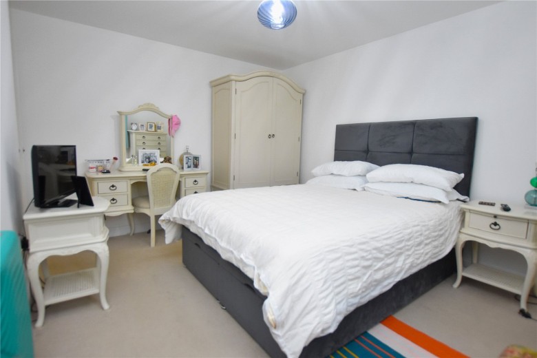 Click the photo for more details of Ramsons Crescent, Didcot, Oxfordshire, OX11
