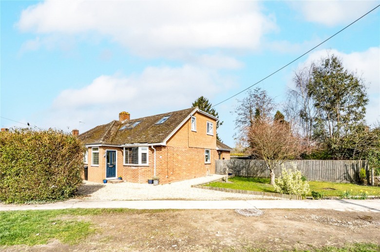 Click the photo for more details of Hanney Road, Steventon, Abingdon, Oxfordshire, OX13