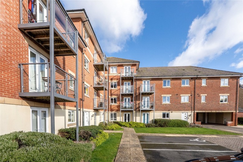 Click the photo for more details of Whitebeam Court, Didcot, Oxfordshire, OX11