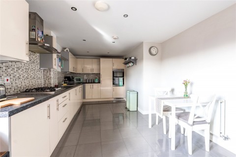 Click the photo for more details of Whitebeam Court, Didcot, Oxfordshire, OX11