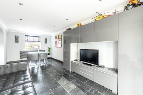 Click the photo for more details of Lambwath Stream, Didcot, Oxfordshire, OX11