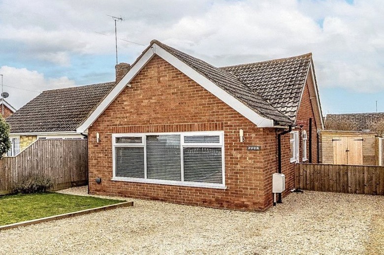 Click the photo for more details of Warner Crescent, Didcot, Oxfordshire, OX11