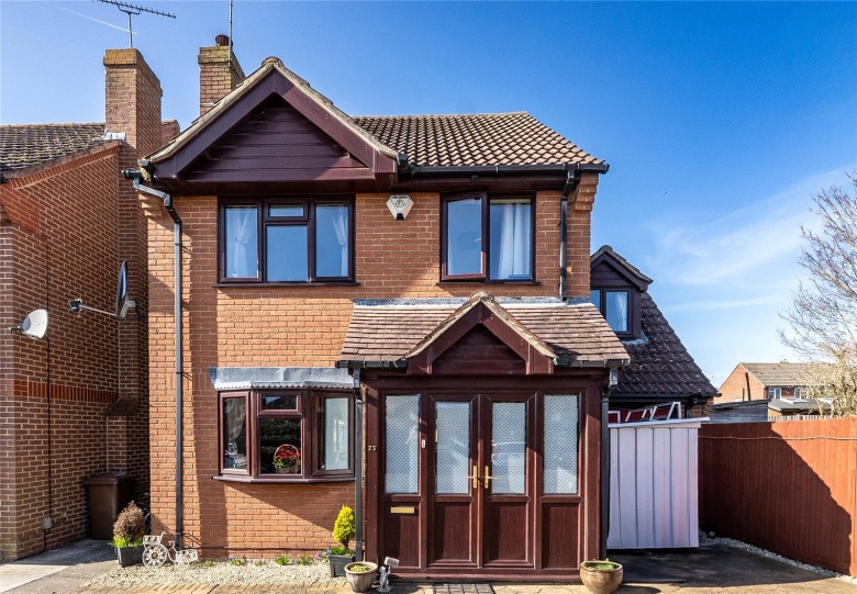 Click the photo for more details of Garden Close, Didcot, Oxfordshire, OX11