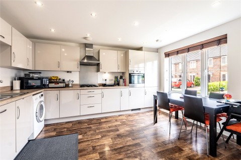 Click the photo for more details of Snowdrop Drive, Didcot, Oxfordshire, OX11