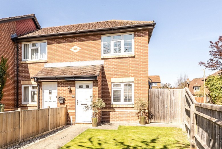 Click the photo for more details of Wensum Drive, Didcot, Oxfordshire, OX11