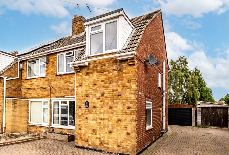 Click the photo for more details of Meadow Way, Didcot, Oxfordshire, OX11
