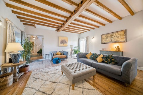 Click the photo for more details of Ashkirk, Selkirk